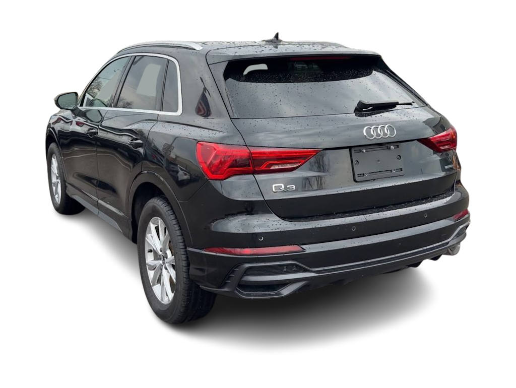 Thumbnail: 2021 Audi Q3 - 4