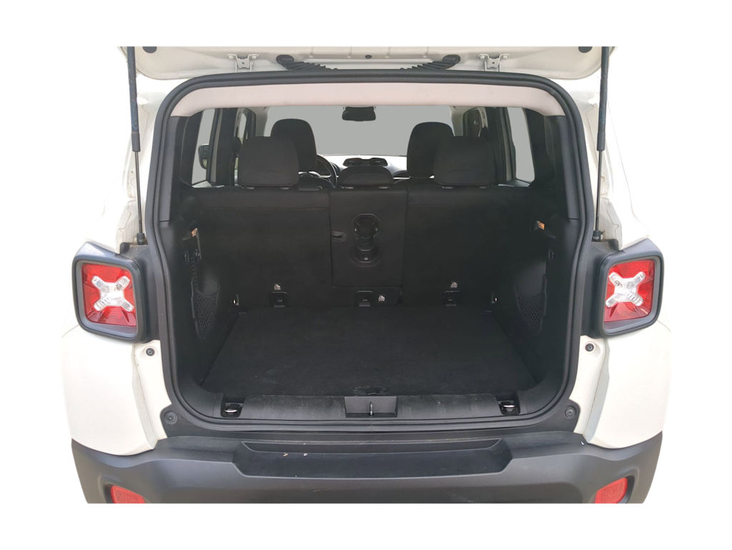 Thumbnail: 2016 Jeep Renegade - 17