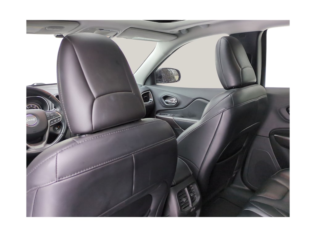 Thumbnail: 2021 Jeep Cherokee - 28