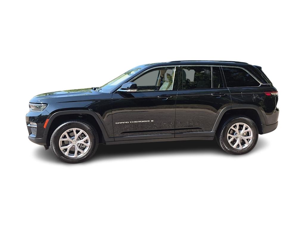 Thumbnail: 2022 Jeep Grand Cherokee - 3