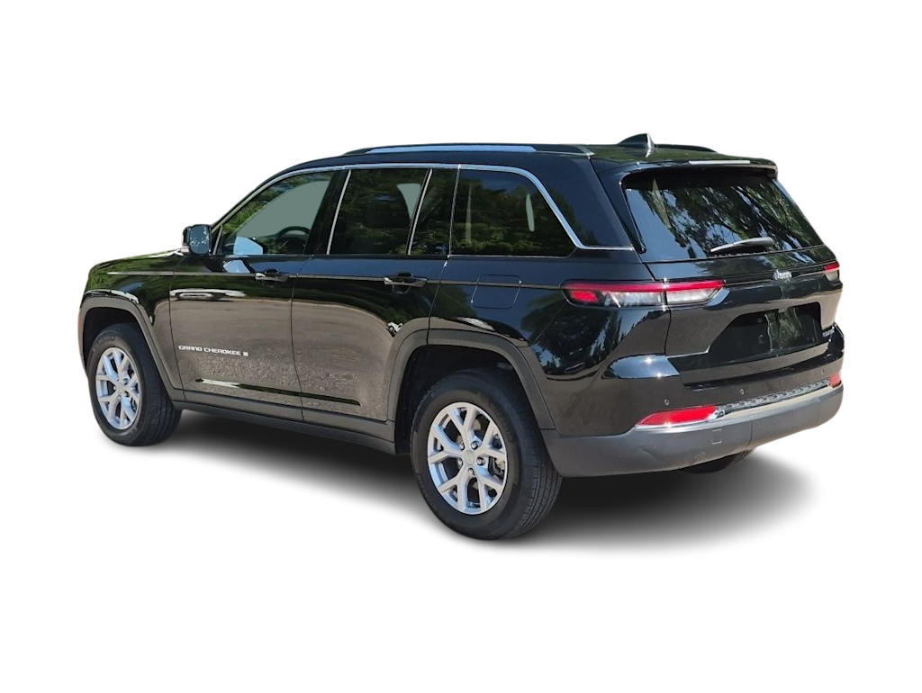 Thumbnail: 2022 Jeep Grand Cherokee - 4