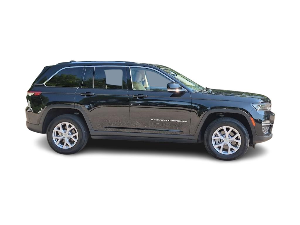 Thumbnail: 2022 Jeep Grand Cherokee - 22