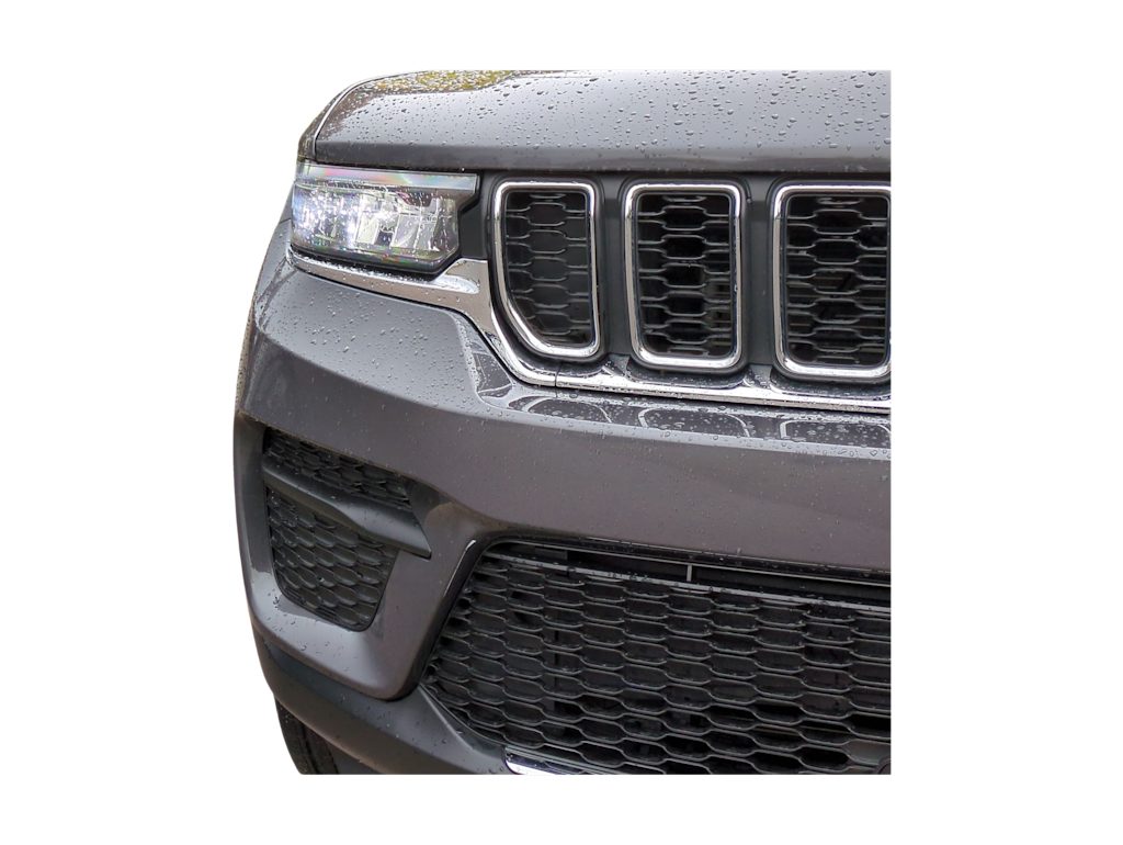 Thumbnail: 2023 Jeep Grand Cherokee - 23
