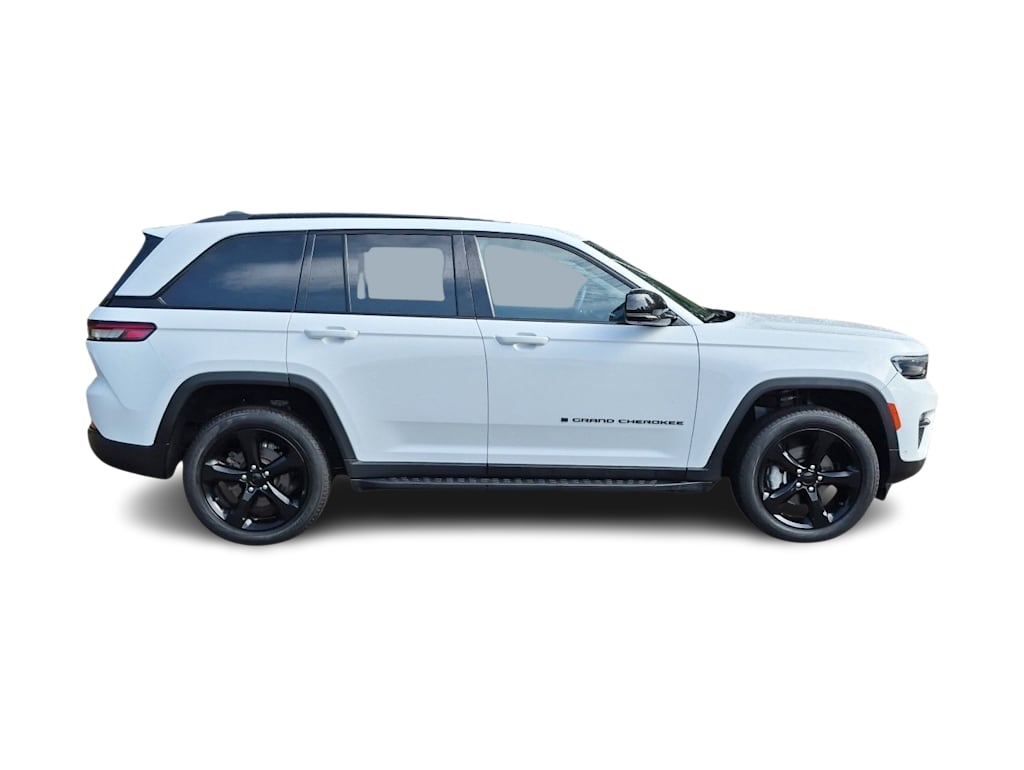 Thumbnail: 2024 Jeep Grand Cherokee - 24