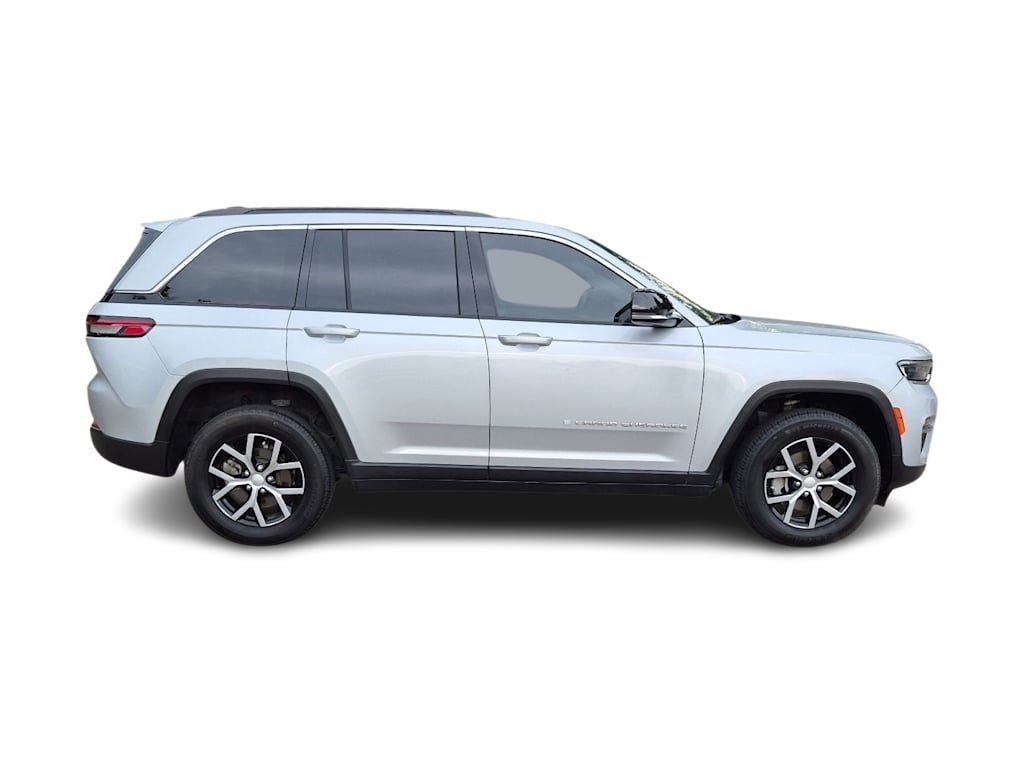 Thumbnail: 2024 Jeep Grand Cherokee - 23
