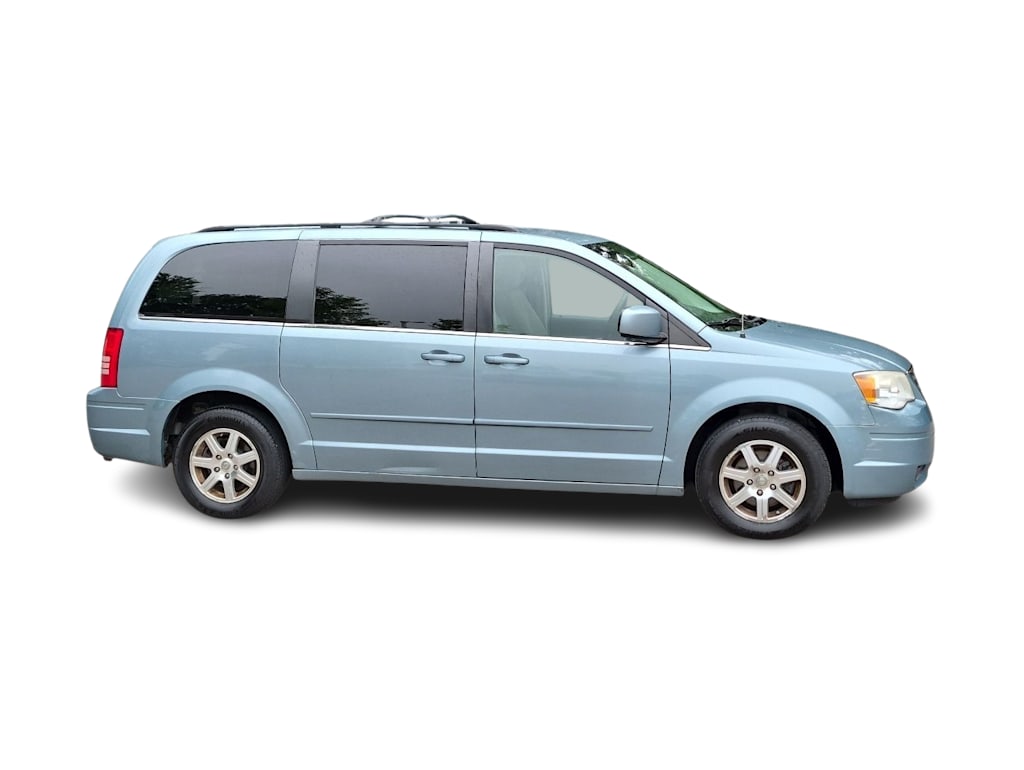 Thumbnail: 2008 Chrysler Town & Country - 21