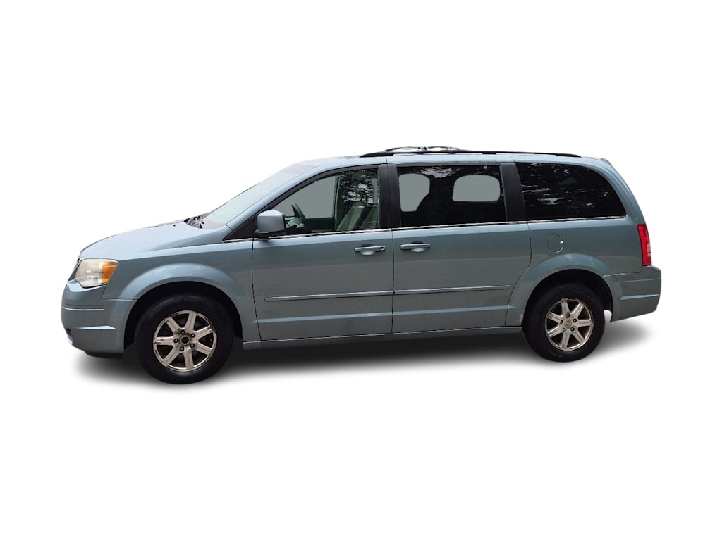 Thumbnail: 2008 Chrysler Town & Country - 3