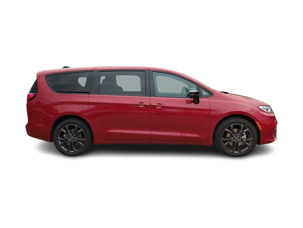 Thumbnail: 2026 Chrysler Pacifica - 21
