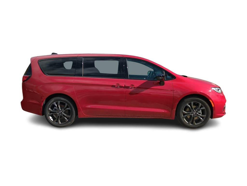 Thumbnail: 2026 Chrysler Pacifica - 22