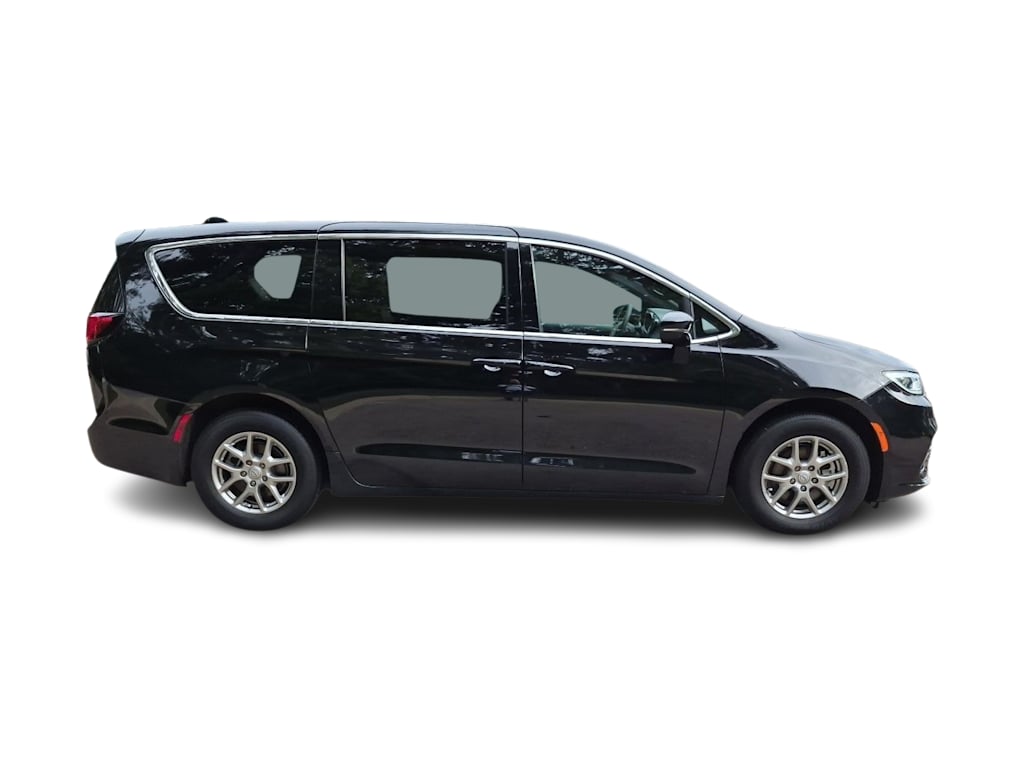 Thumbnail: 2025 Chrysler Pacifica - 23