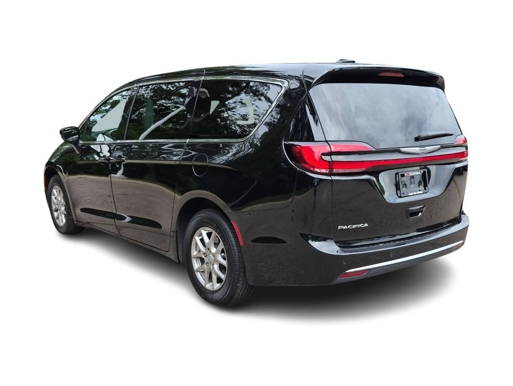 Thumbnail: 2025 Chrysler Pacifica - 4