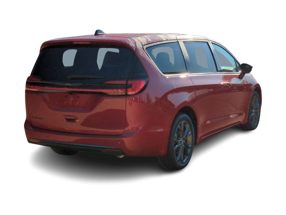 Thumbnail: 2026 Chrysler Pacifica - 21