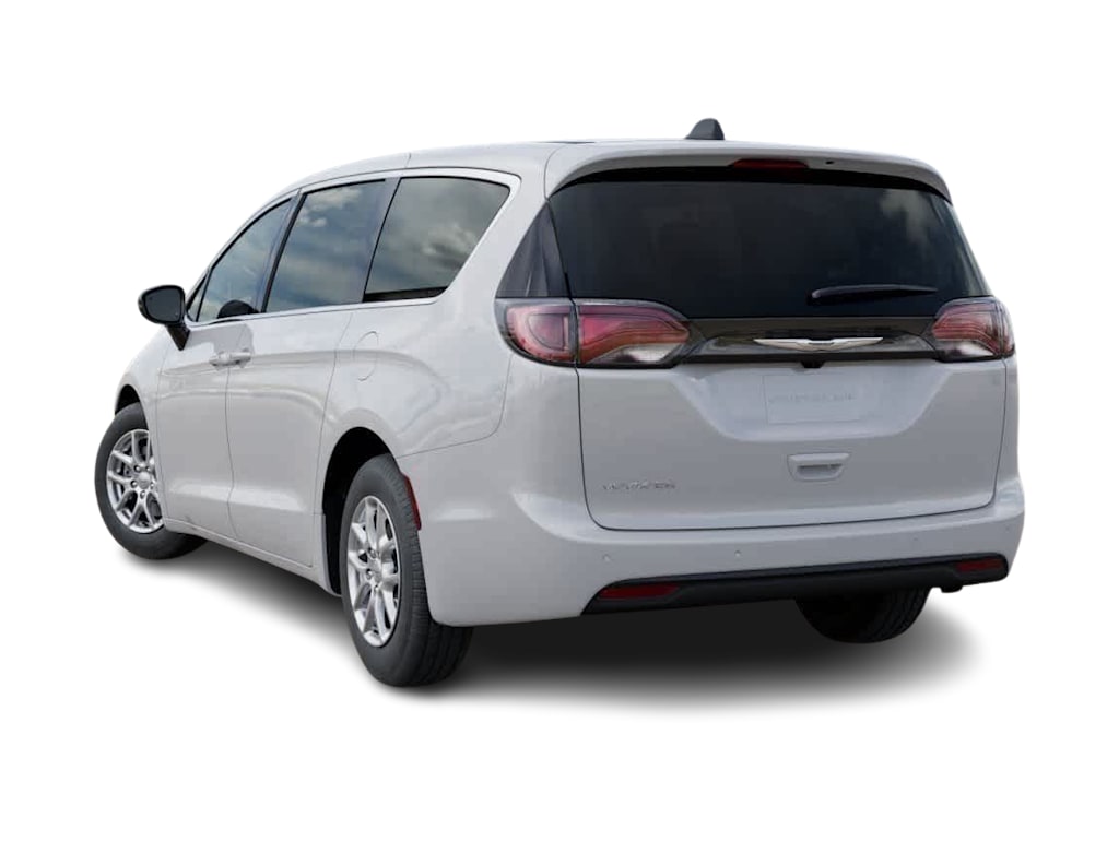 Thumbnail: 2026 Chrysler Voyager - 4
