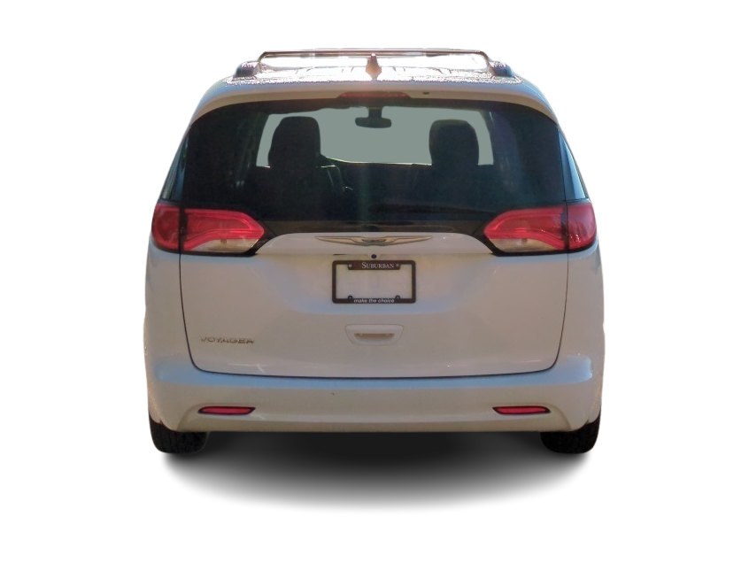 Thumbnail: 2021 Chrysler Voyager - 5