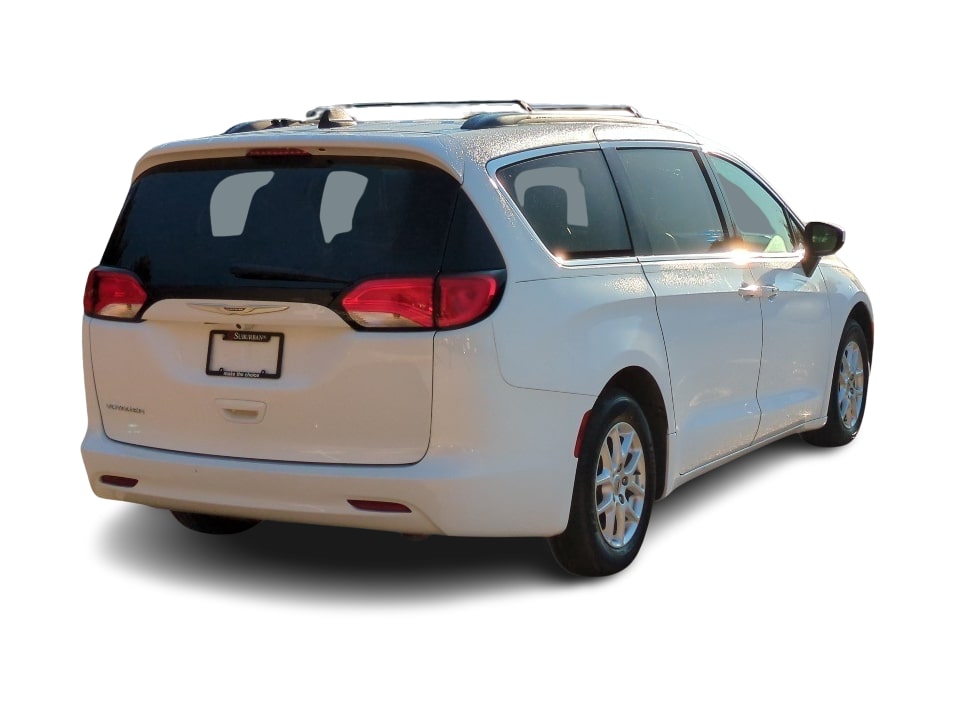 Thumbnail: 2021 Chrysler Voyager - 20