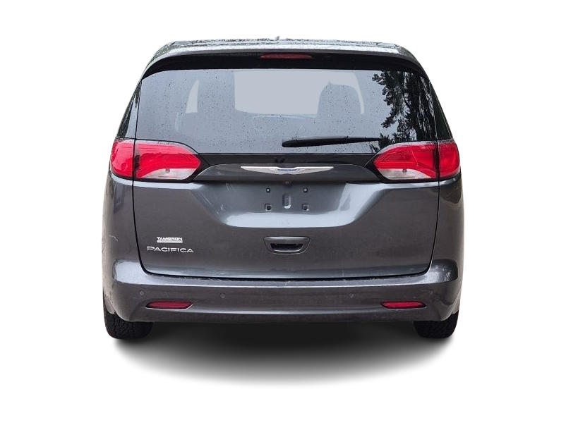 Thumbnail: 2018 Chrysler Pacifica - 5