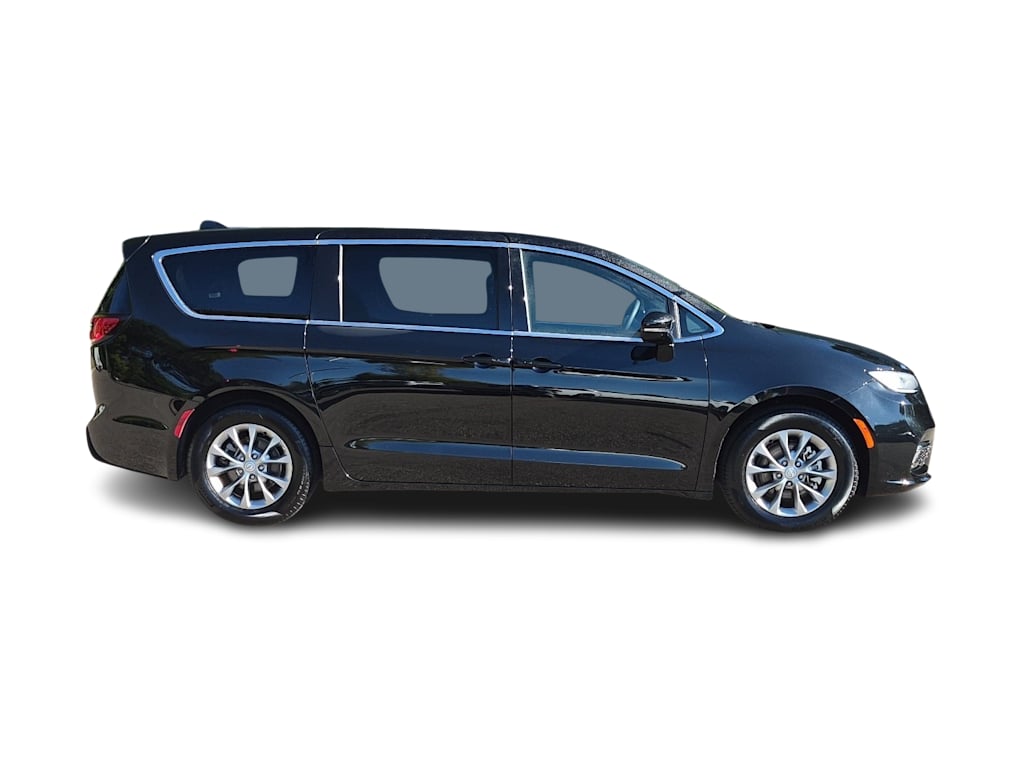Thumbnail: 2026 Chrysler Pacifica - 21