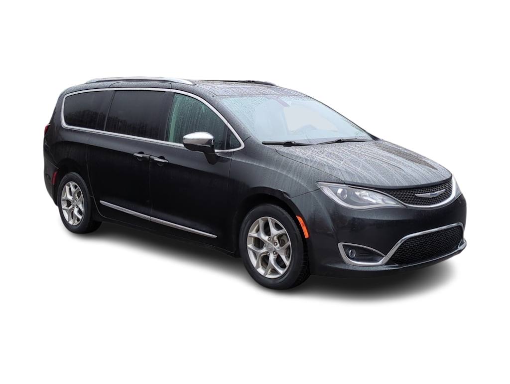 Thumbnail: 2019 Chrysler Pacifica - 19