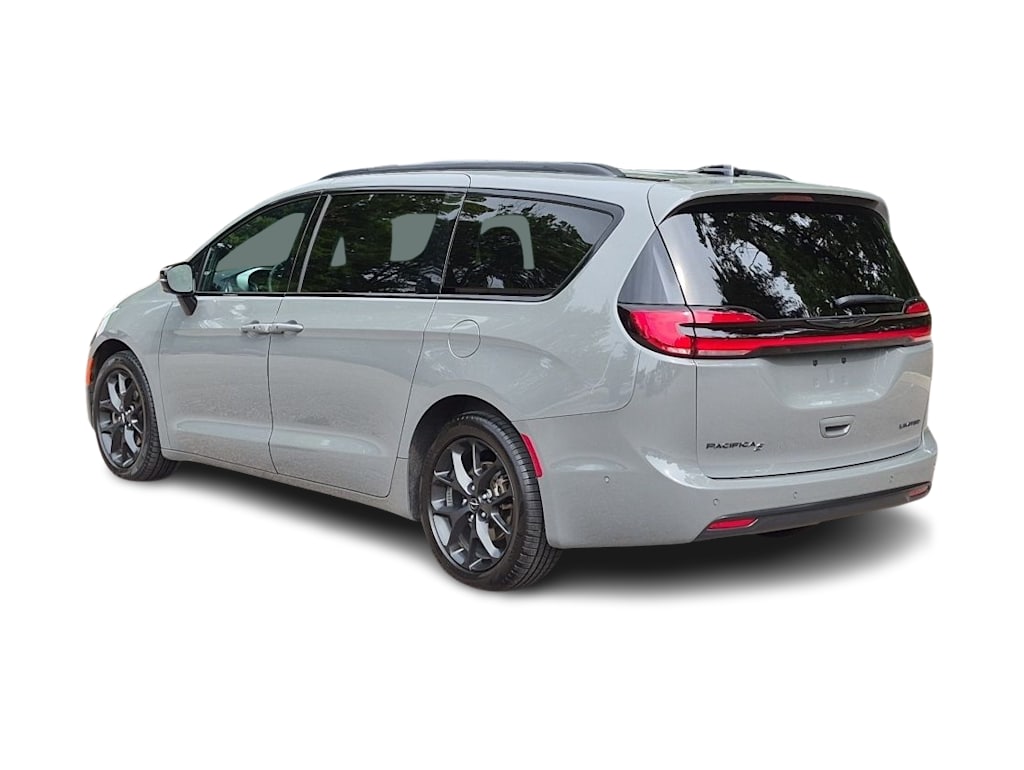 Thumbnail: 2023 Chrysler Pacifica - 4