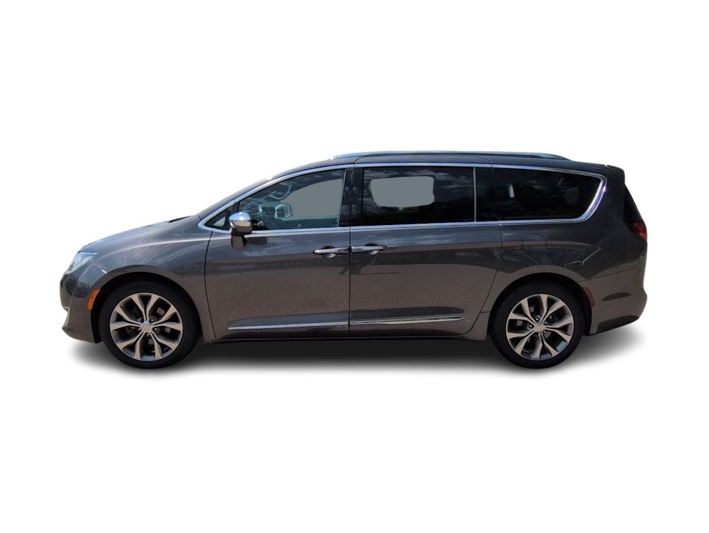 Thumbnail: 2020 Chrysler Pacifica - 3