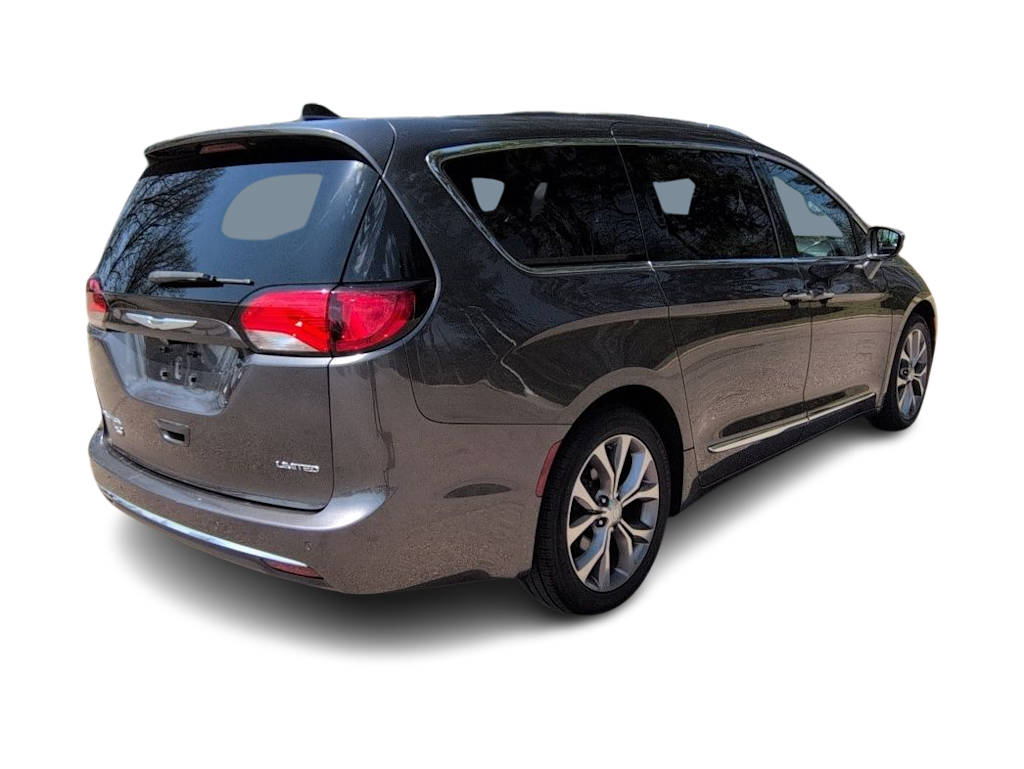 Thumbnail: 2020 Chrysler Pacifica - 22