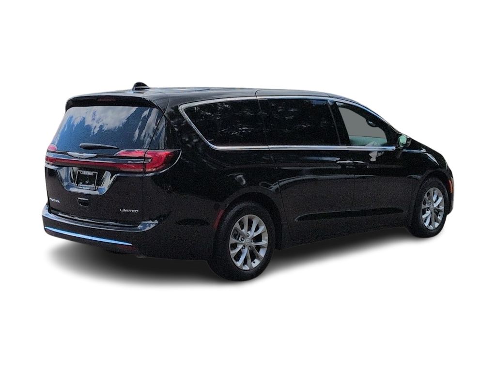 Thumbnail: 2026 Chrysler Pacifica - 18