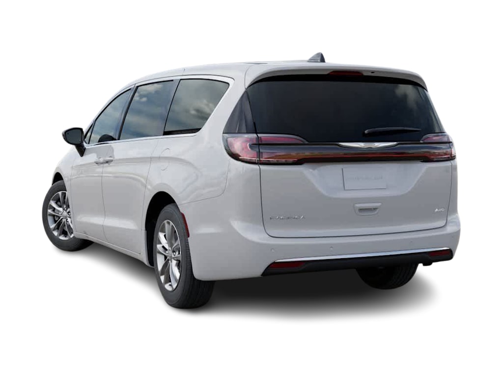 Thumbnail: 2026 Chrysler Pacifica - 3