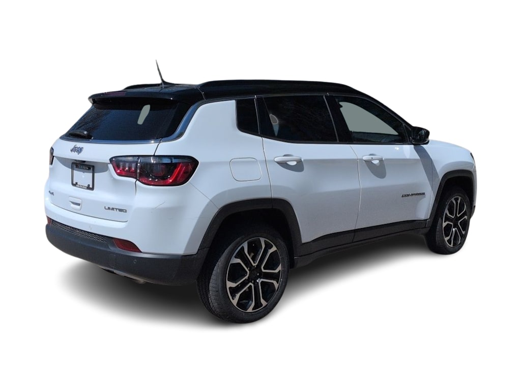 Thumbnail: 2023 Jeep Compass - 21