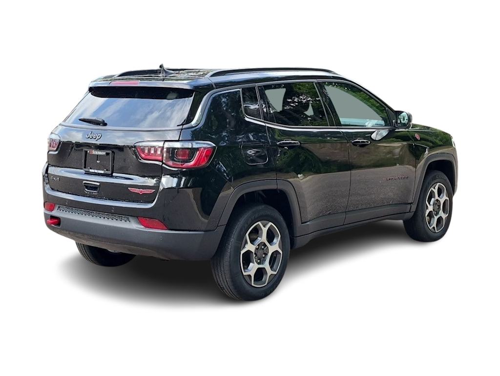 Thumbnail: 2022 Jeep Compass - 21