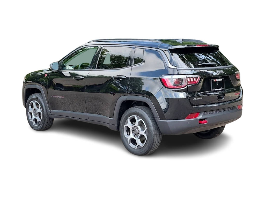 Thumbnail: 2022 Jeep Compass - 4