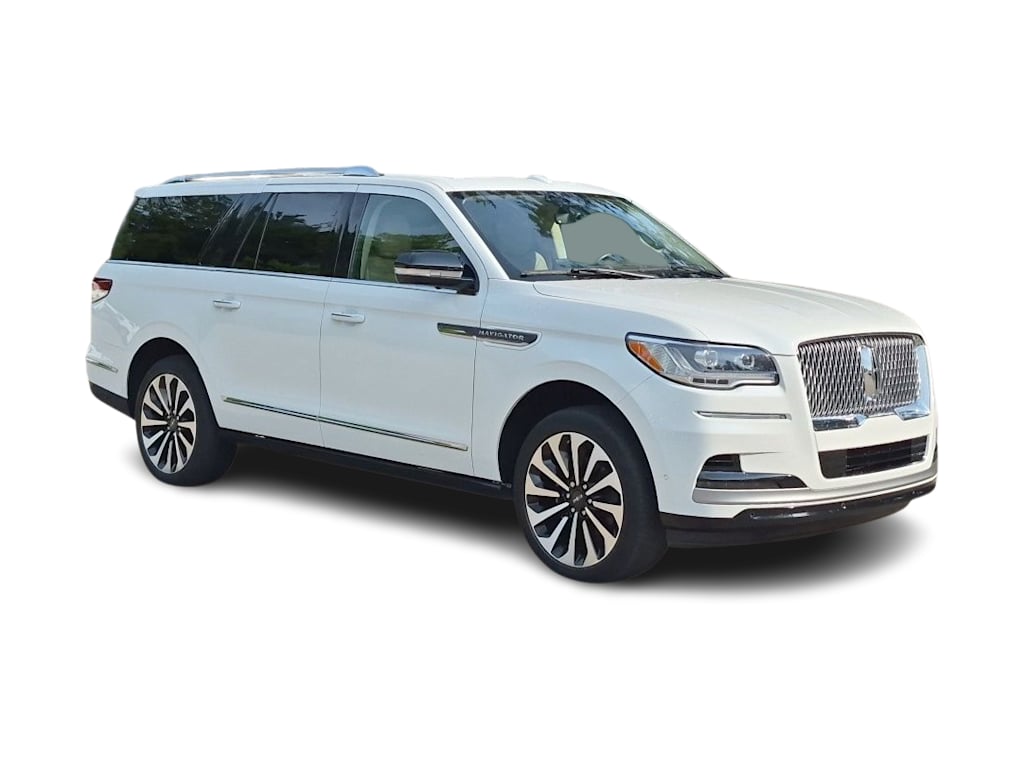 Thumbnail: 2024 Lincoln Navigator L - 20