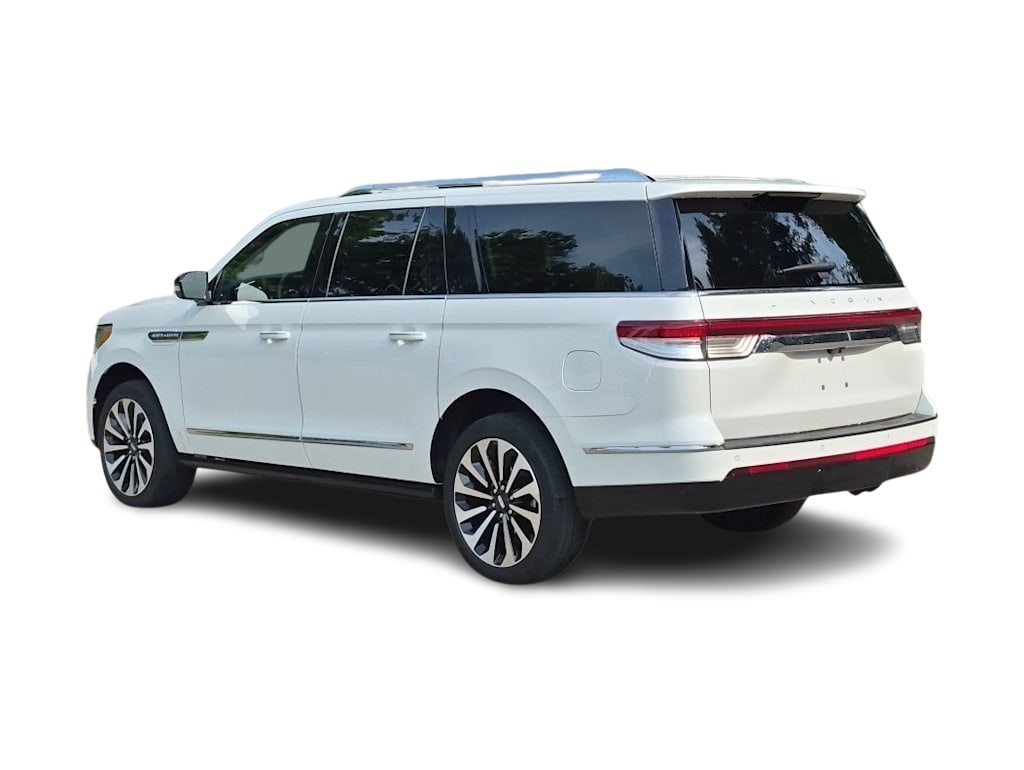 Thumbnail: 2024 Lincoln Navigator L - 4