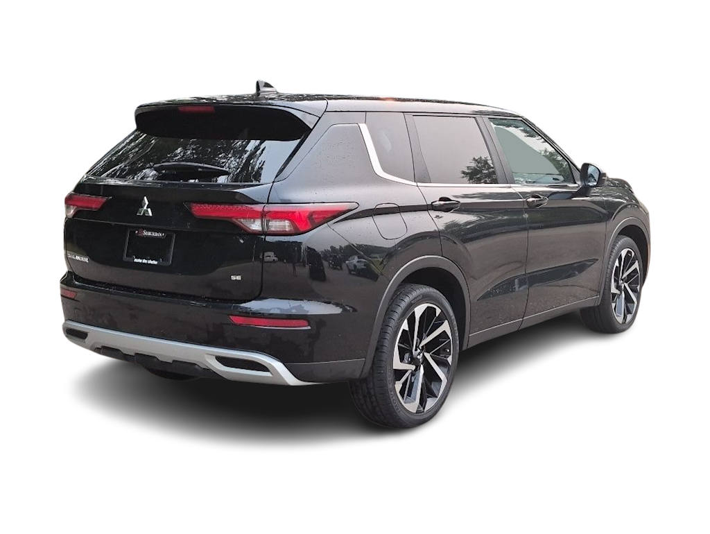 Thumbnail: 2024 Mitsubishi Outlander - 20