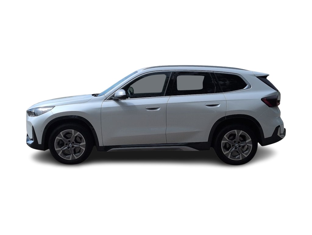 Thumbnail: 2023 BMW X1 - 3