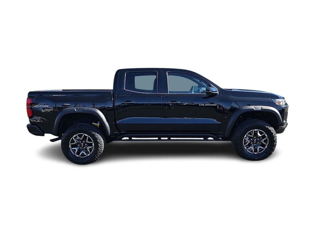 Thumbnail: 2023 Chevrolet Colorado - 21