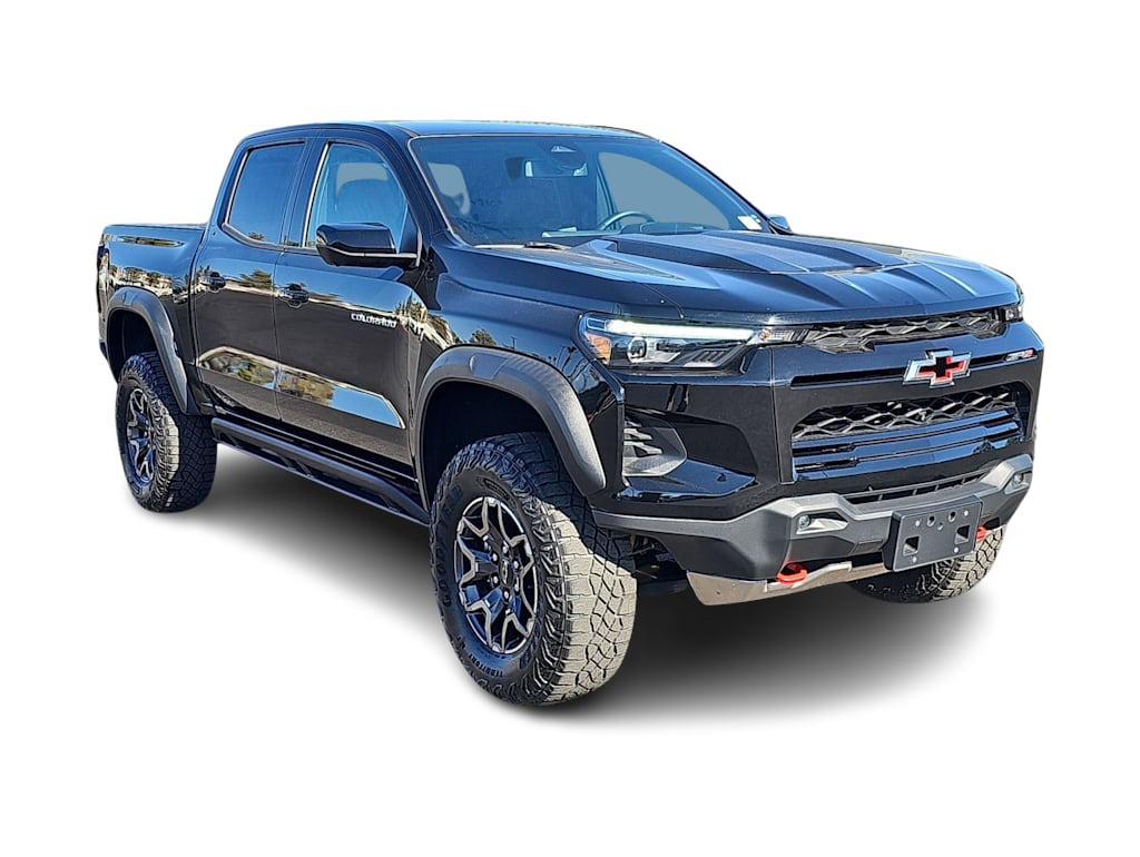 Thumbnail: 2023 Chevrolet Colorado - 18