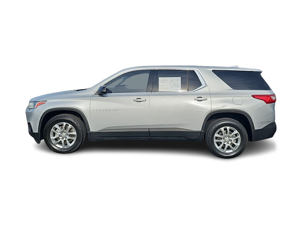 Thumbnail: 2021 Chevrolet Traverse - 3