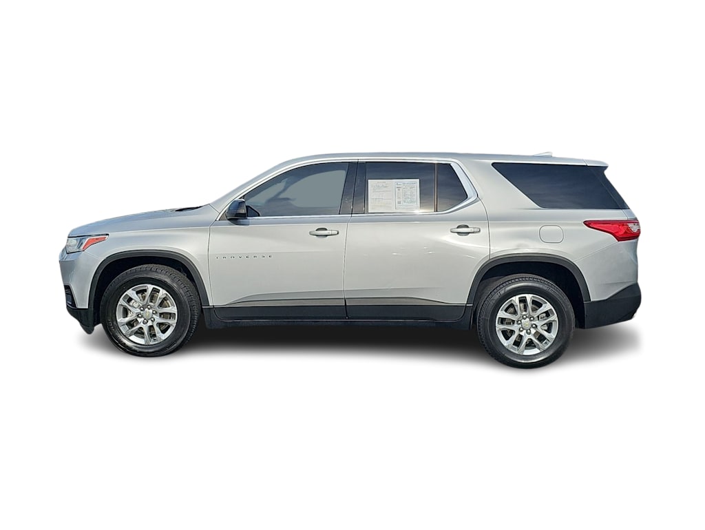 Thumbnail: 2021 Chevrolet Traverse - 3