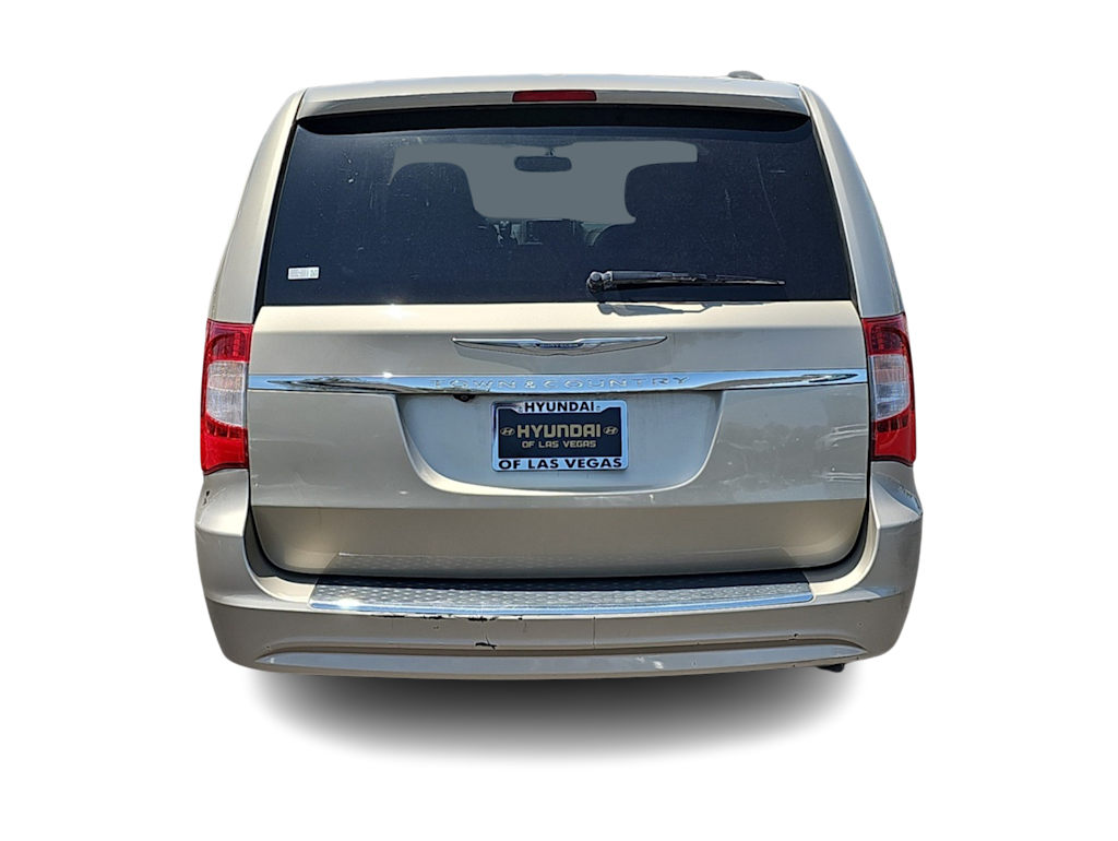 Thumbnail: 2013 Chrysler Town & Country - 5