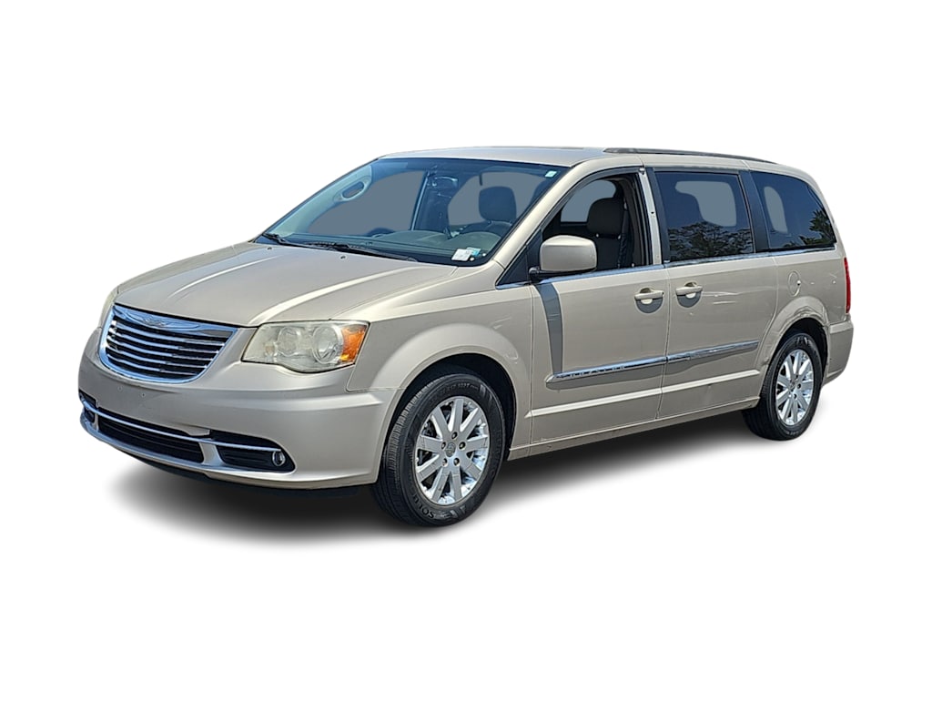 Thumbnail: 2013 Chrysler Town & Country - 18