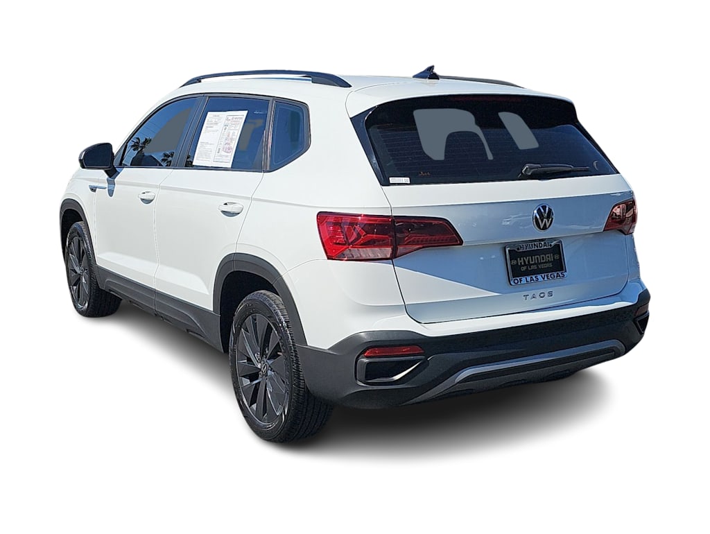 Thumbnail: 2022 Volkswagen Taos - 4