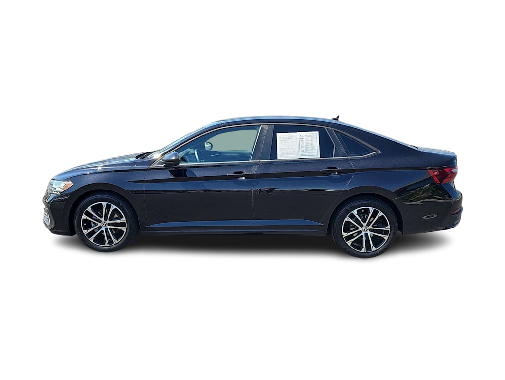Thumbnail: 2022 Volkswagen Jetta - 3