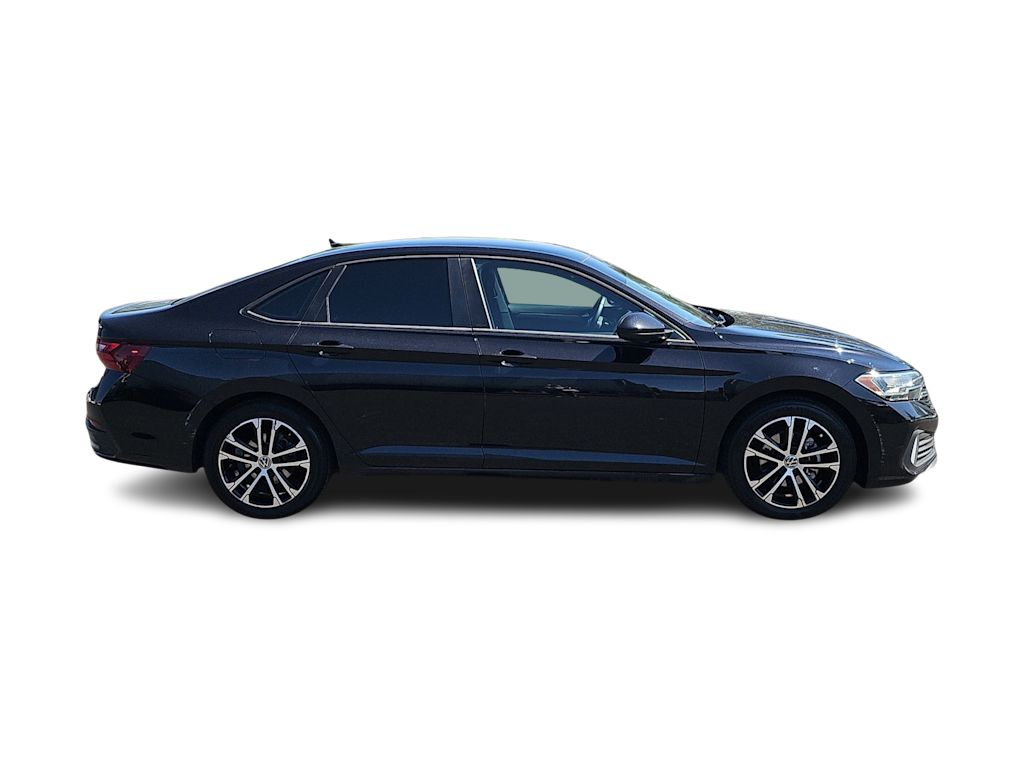 Thumbnail: 2022 Volkswagen Jetta - 21