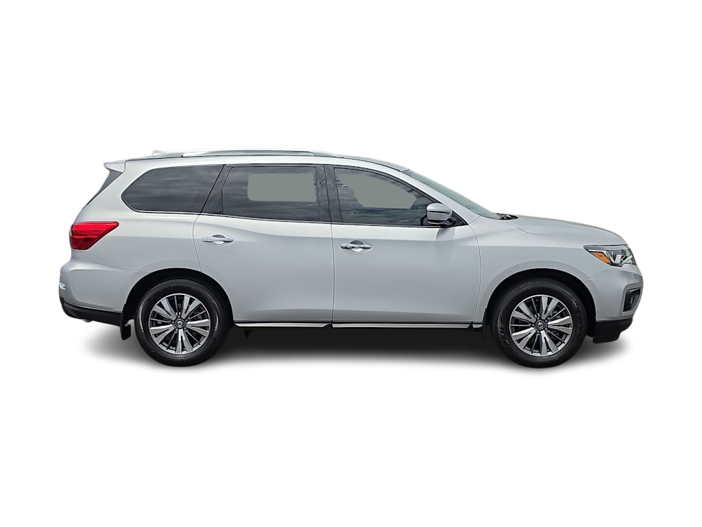 Thumbnail: 2020 Nissan Pathfinder - 24