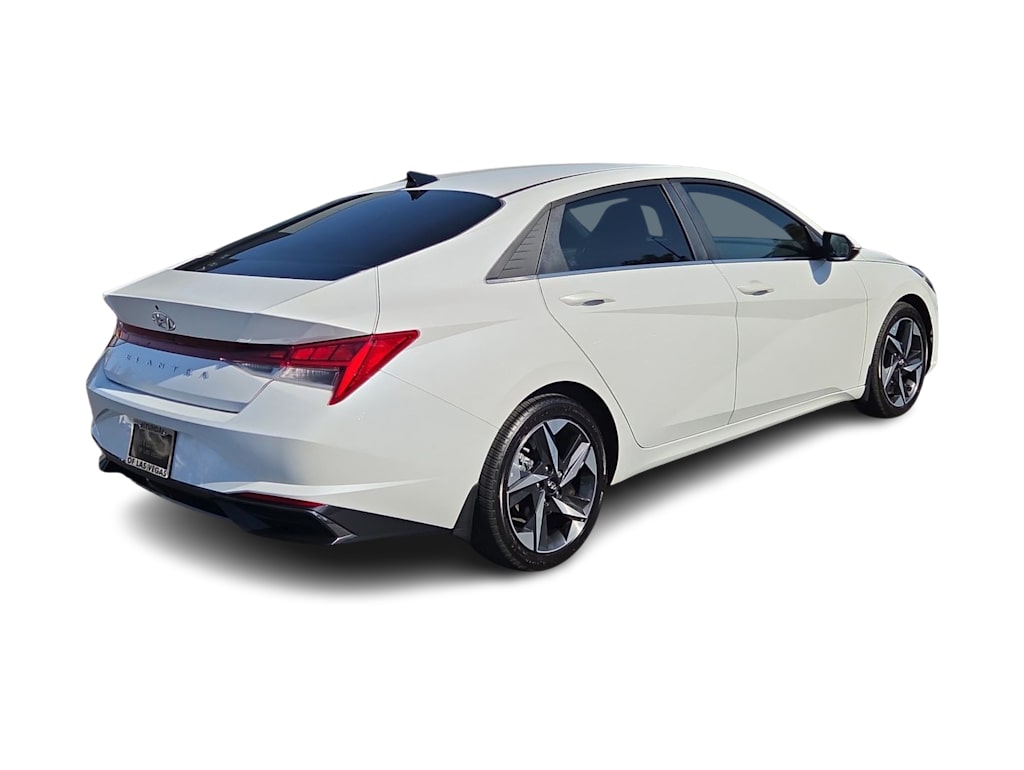Thumbnail: 2022 Hyundai Elantra - 22