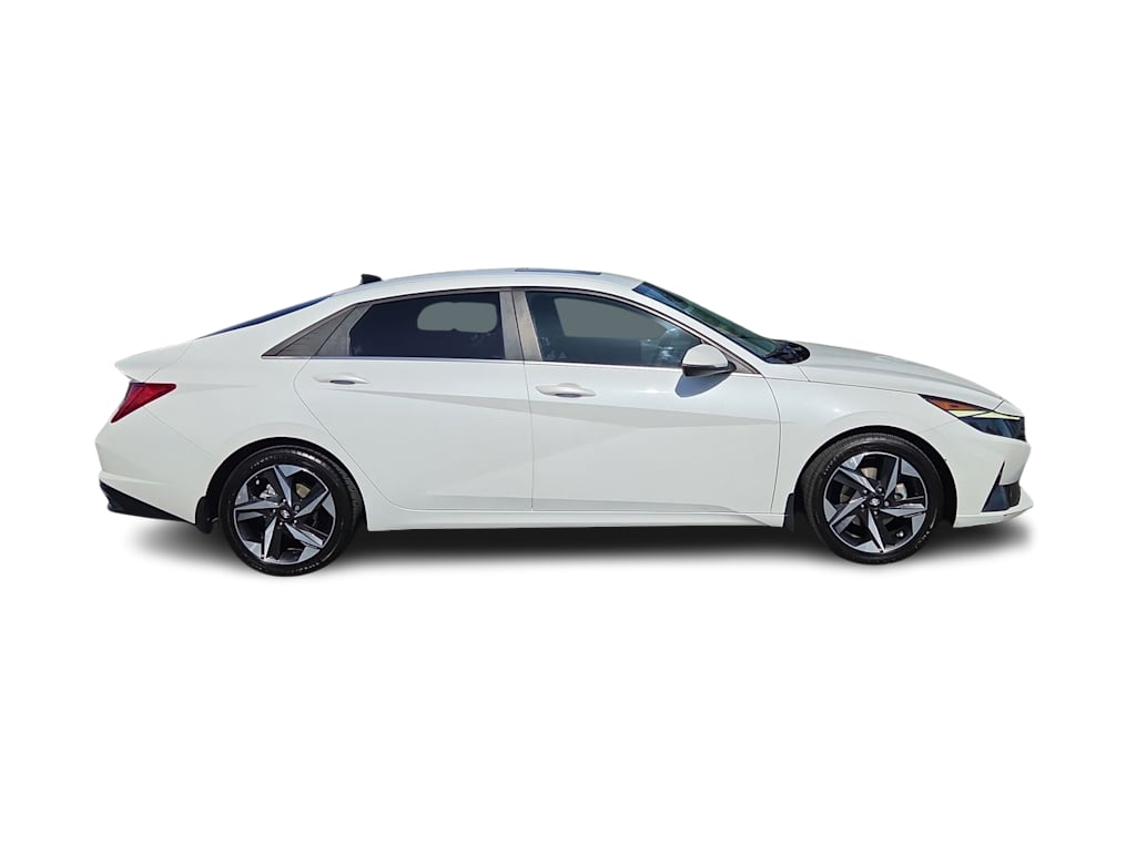 Thumbnail: 2022 Hyundai Elantra - 23