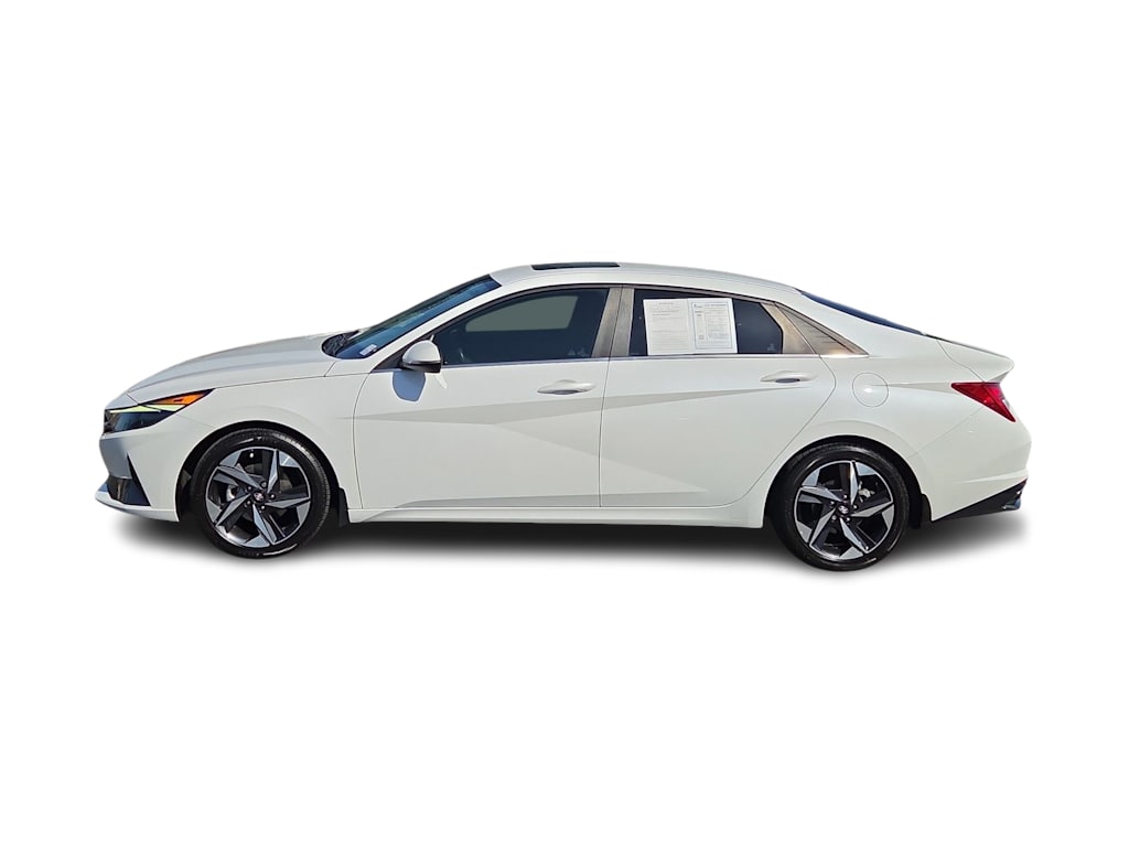 Thumbnail: 2022 Hyundai Elantra - 3