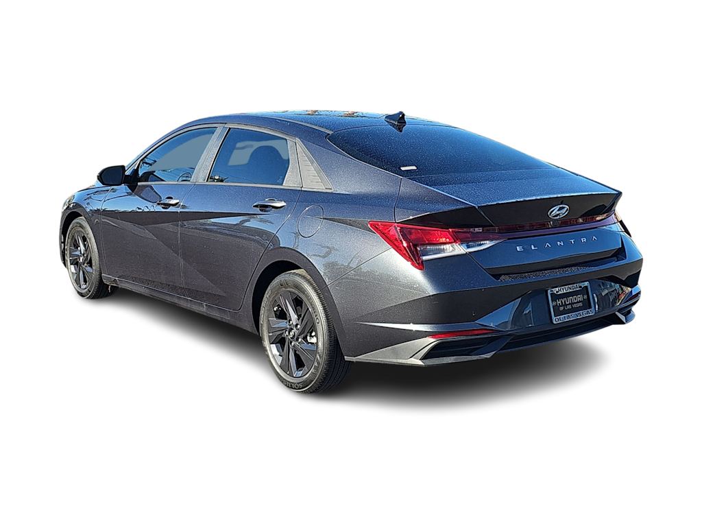 Thumbnail: 2021 Hyundai Elantra - 4