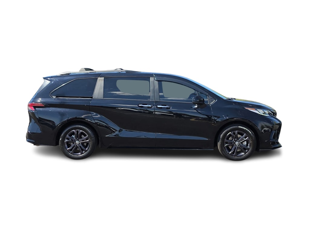 Thumbnail: 2025 Toyota Sienna - 21