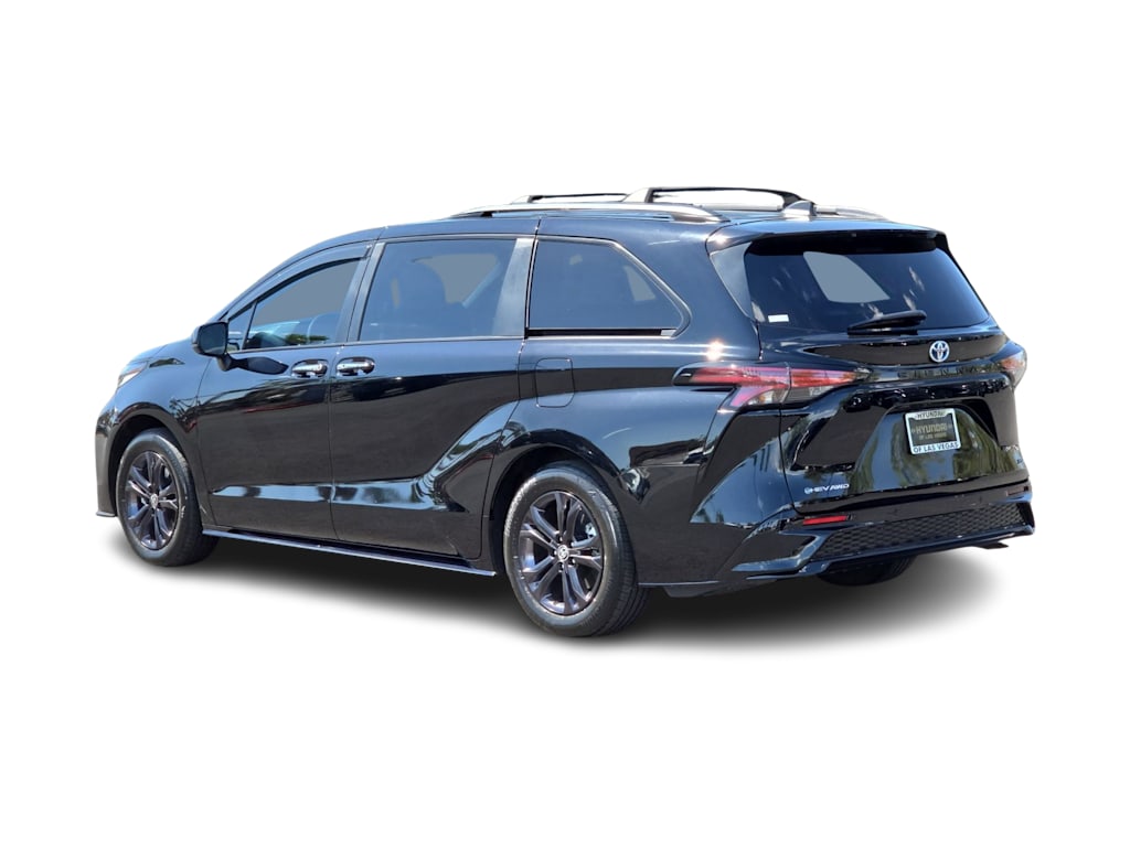 Thumbnail: 2025 Toyota Sienna - 4